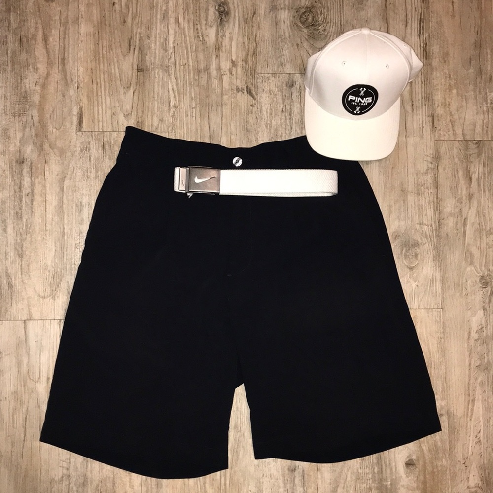 Men’s Nike golf shorts, Navy.